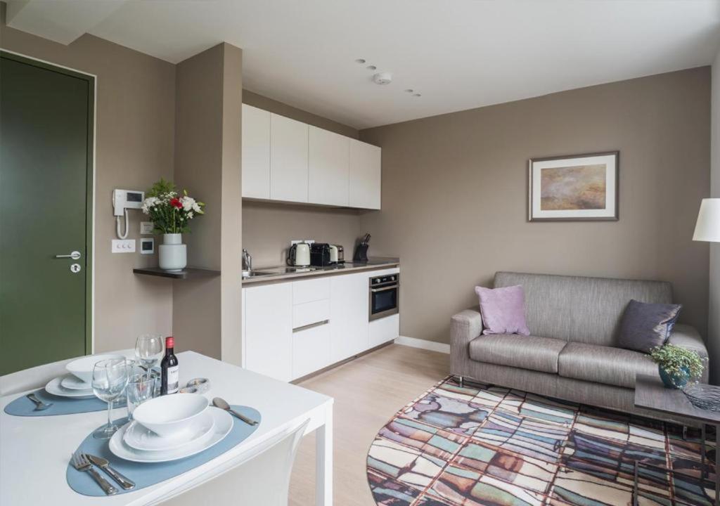 Wells Court By Aeria Apartments Londres Exterior foto